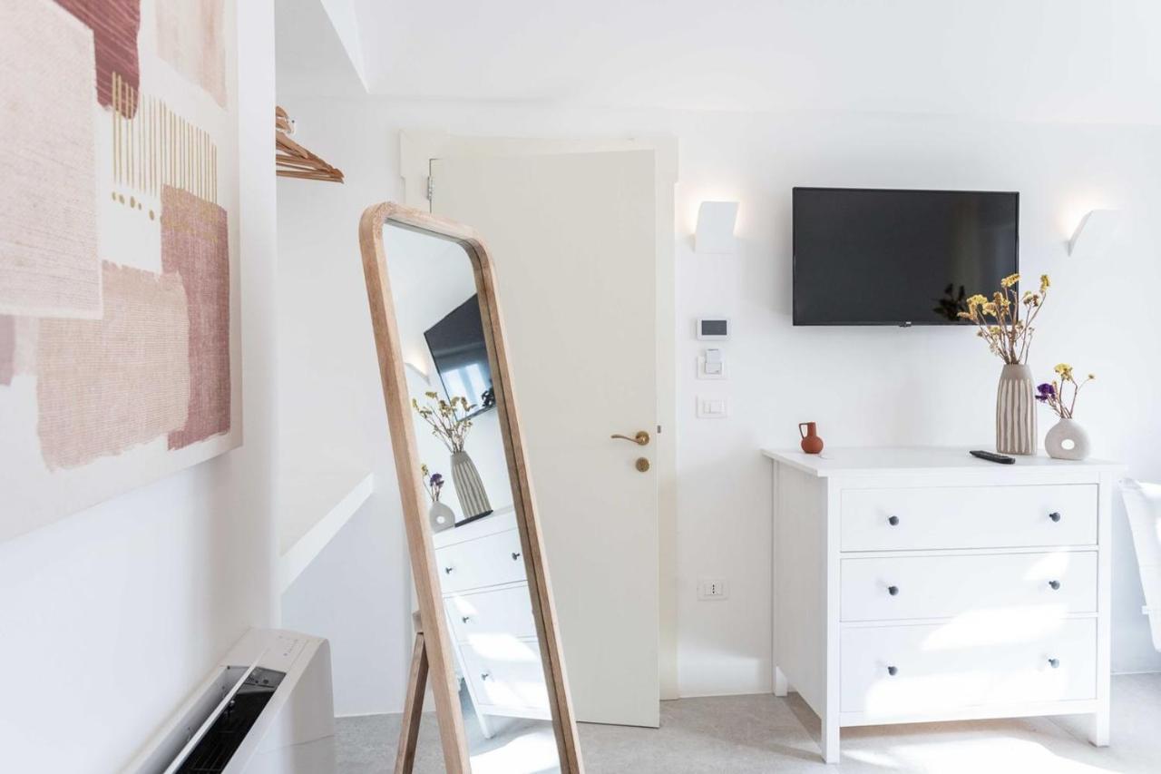 Dimora Dei Maestri-Camera Con Veranda E Bagno Privati Felline Esterno foto
